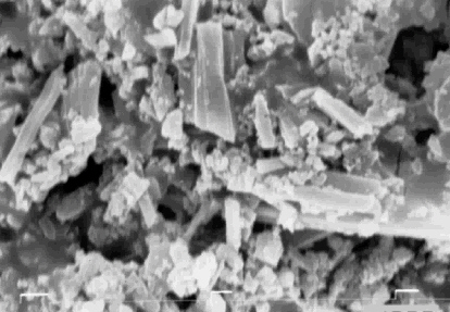  �Ǎނ̕\�ʂ̓d�q�������ʐ^